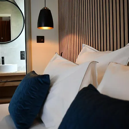 Le Cheval Blanc - Logis Hotel Giffaumont-Champaubert Buitenkant foto
